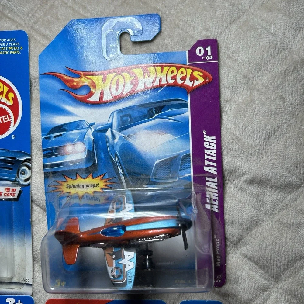 Hot Wheels Set Of 4 Cars 1:64 Diecast‎ NIB bike Plane